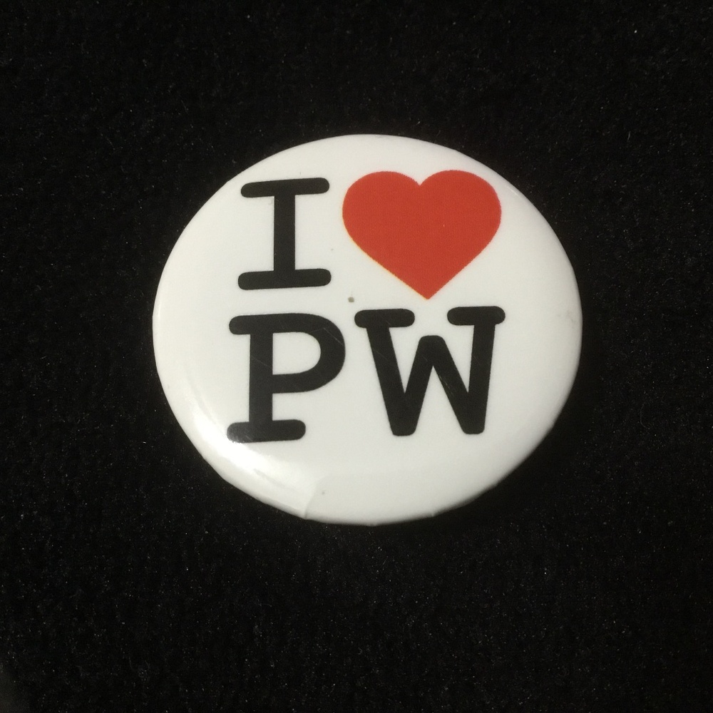 I love PW (Pinback Button)
